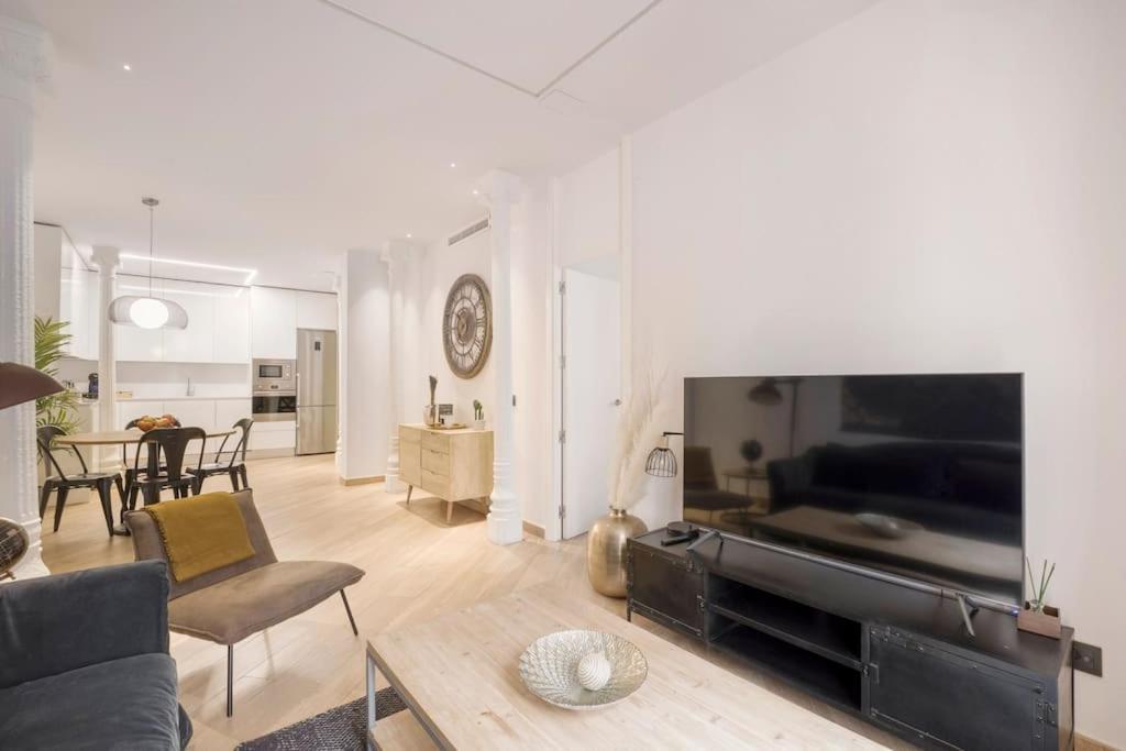 Lujoso Apartamento Cerca De Plaza Mayor Madrid Exterior photo